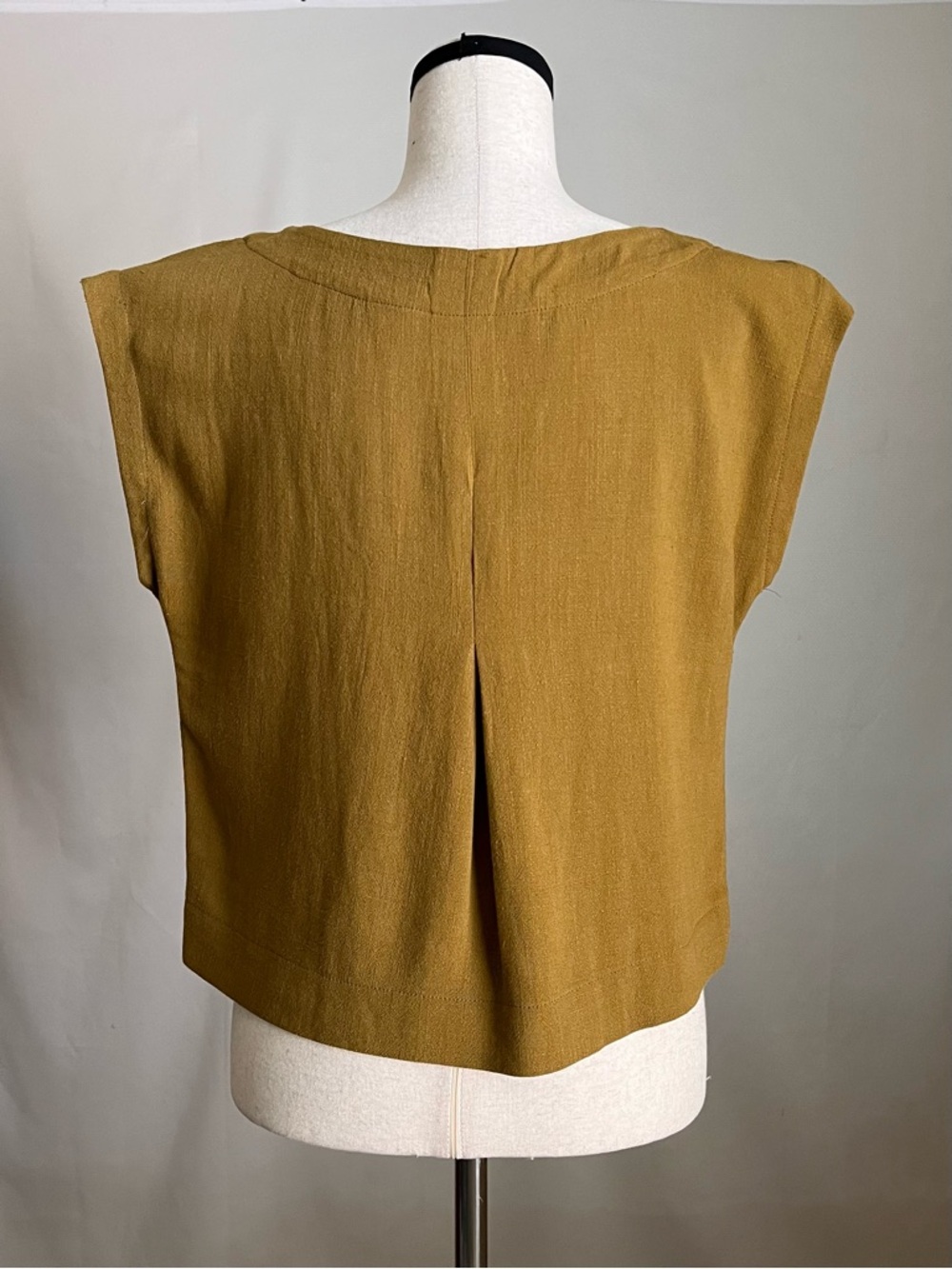 Grade & Gather - Linen Blend Cropped Blouse - Small - Picture 3 of 8